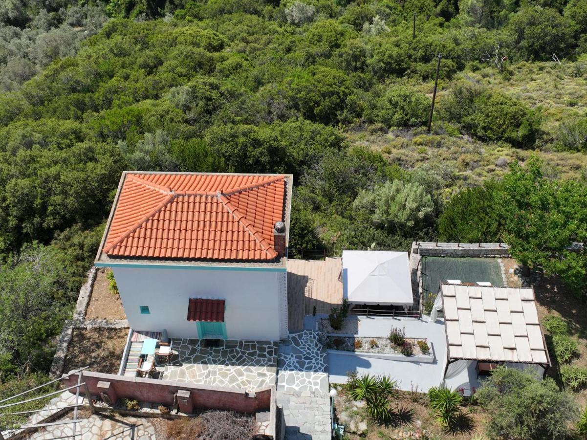Iordanis House- Traditional House In Old Alonnisos Экстерьер фото